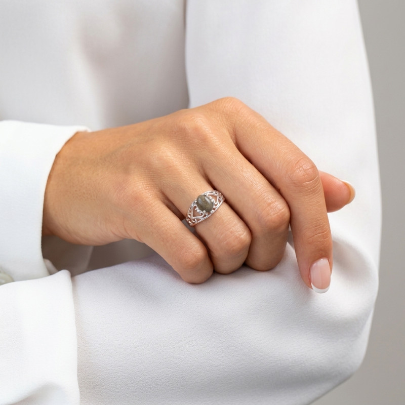 Bague Argent Arabesques et  Labradorite porté