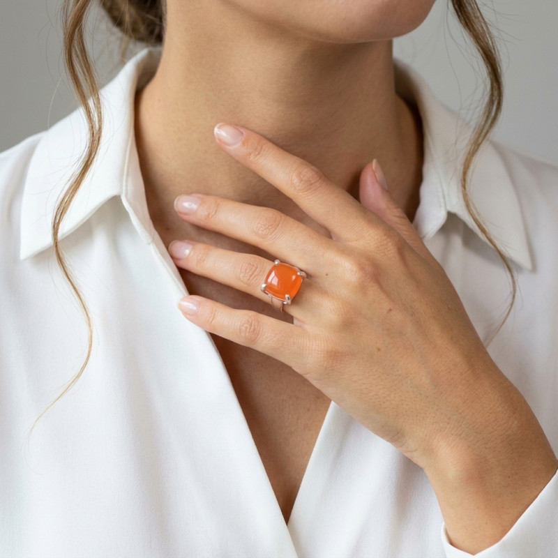 Bague Argent  Cornaline Coussin 16mm porté