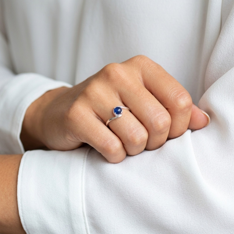 Bague Argent Corps Croisé  Lapis Lazuli Rond 5mm porté