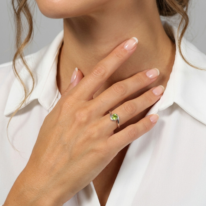 Bague Argent Corps Croisé  Péridot Rond 5mm porté