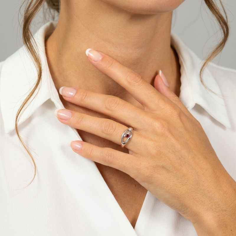 Bague Argent Grenat Rond 3.5mm porté