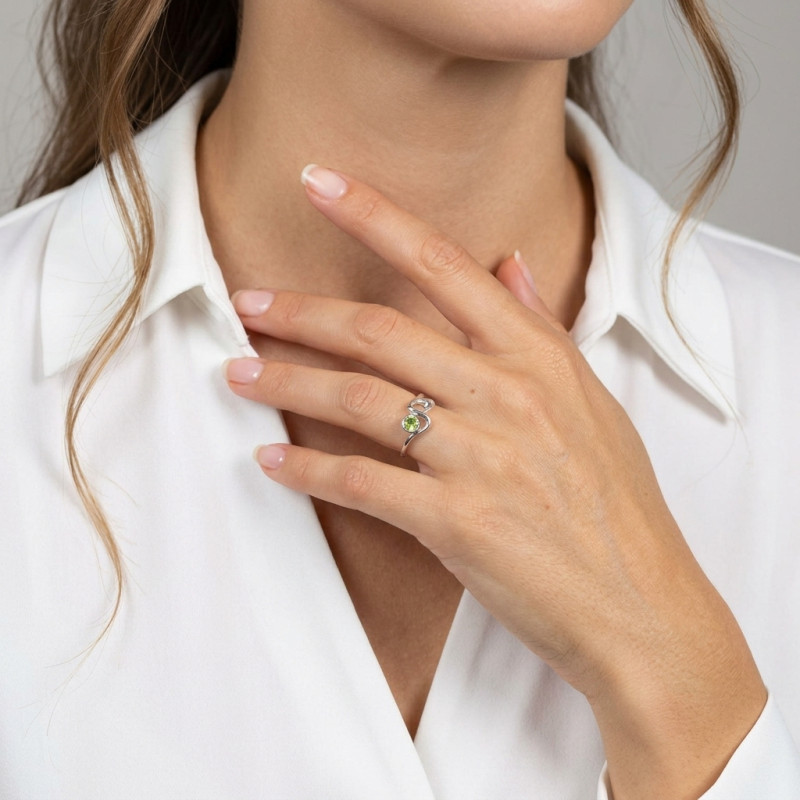 Bague Argent Motif S  Péridot Rond 4mm porté