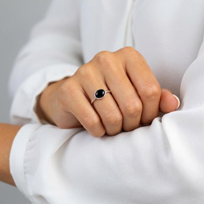 Bague Argent Onyx Ovale 9x7mm porté