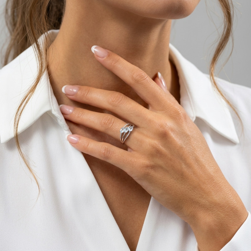 Bague Argent Rhodié 3 rangs et Topazes  Bleues Traitées porté