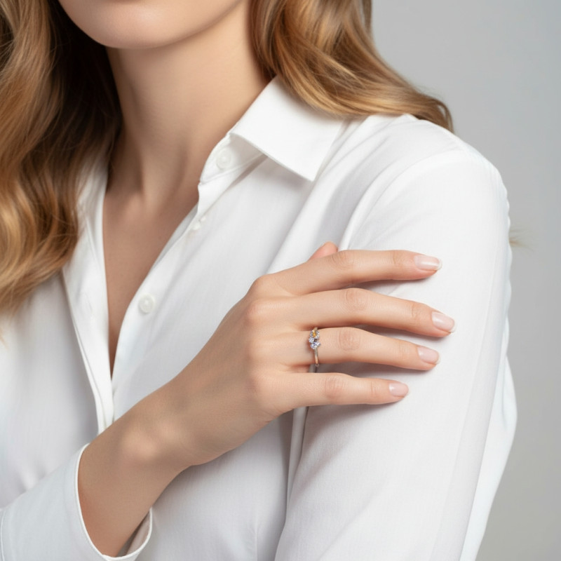 Bague Argent rhodié Citrine et Oxydes de zirconium porté