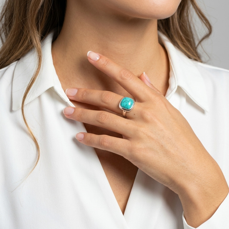 Bague Argent Turquoise reconstituée   Coussin 12mm porté