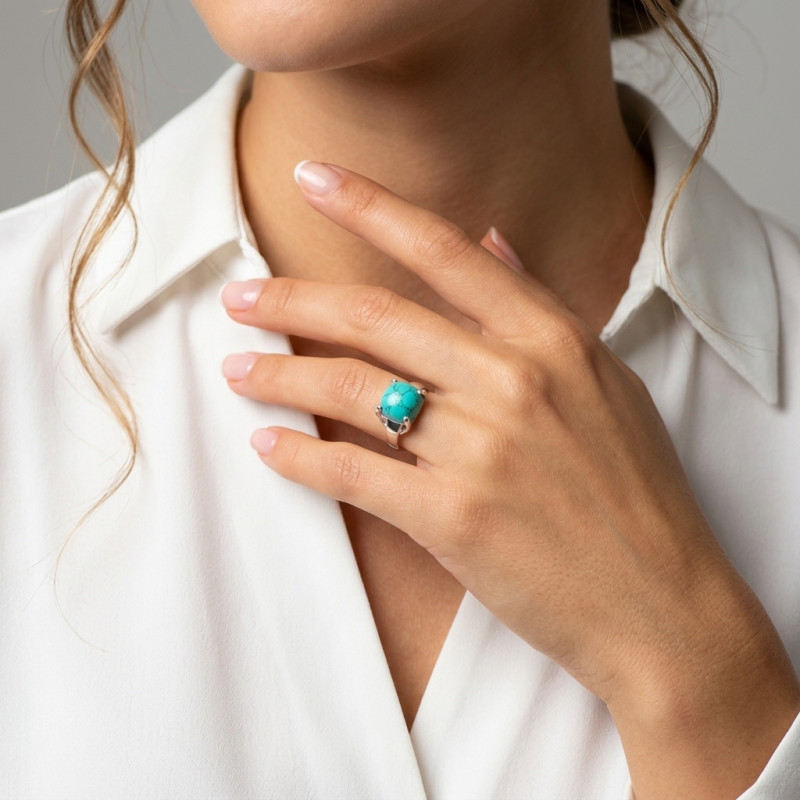 Bague Argent  Turquoise reconstituée  Coussin 12x12mm porté