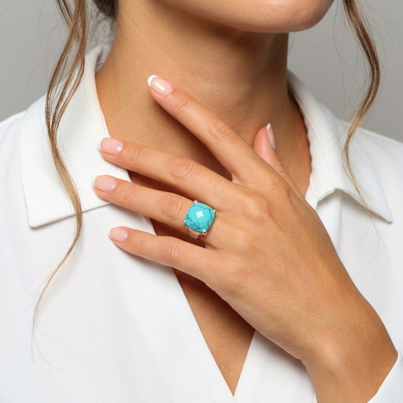 Bague Argent  Turquoise reconstituée   Coussin 16mm porté