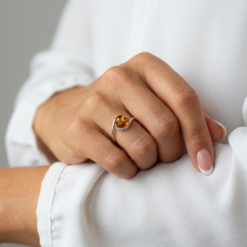 Bague Boule Ambre 8mm sur Argent 925 porté