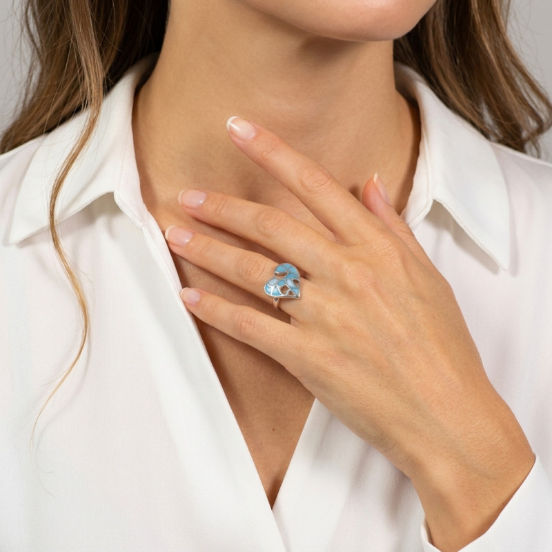 Bague Coeur Ajouré Nacre Bleue en Argent porté