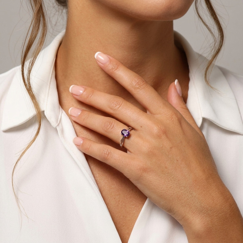 Bague Élancée Argent Améthyste  Ovale 8x6mm porté