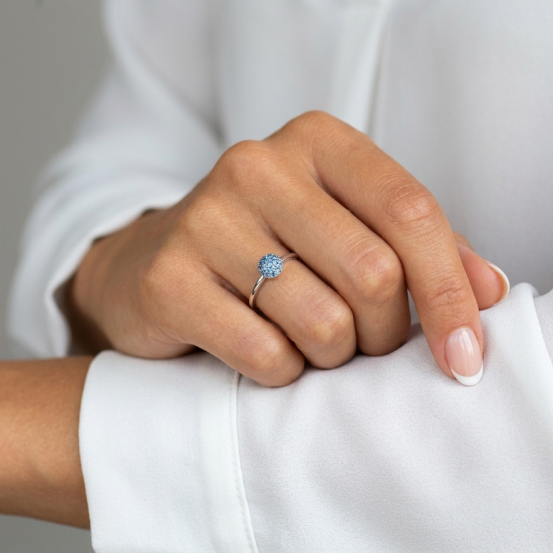 Bague en Argent 925 rhodié et Oxyde de zirconium Bleu porté