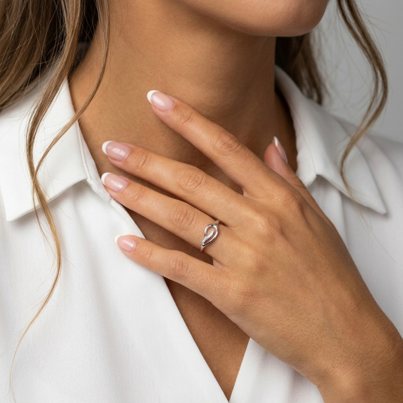 Bague en Argent 925 rhodié et Oxyde de zirconium porté