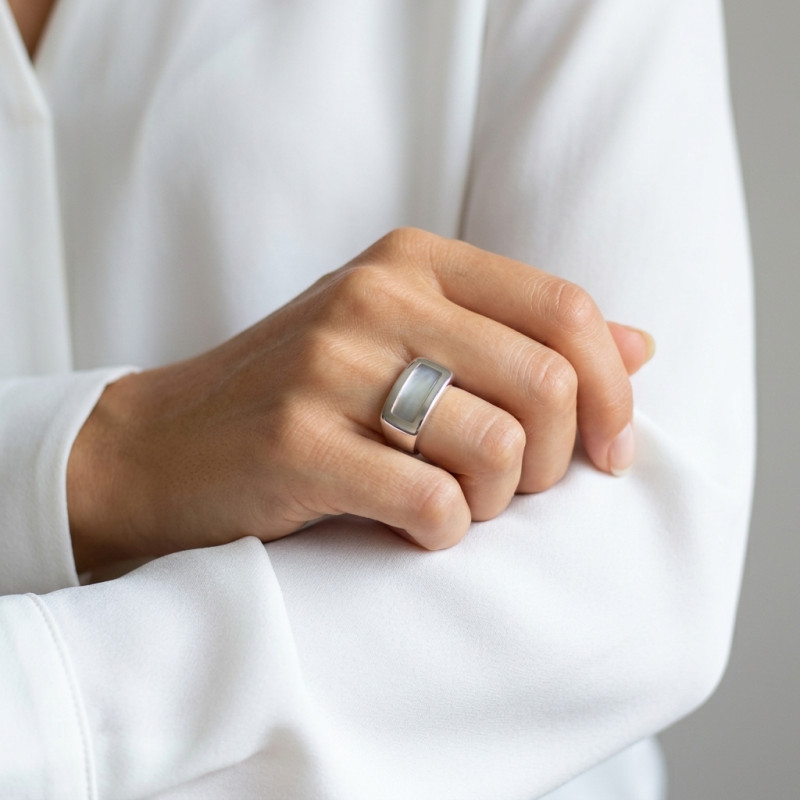 Bague Large Argent  Nacre  porté