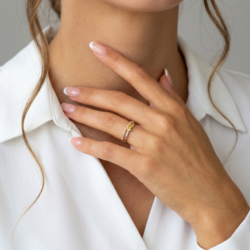 Bague Louise Argent 925 Rhodié et Citrine porté