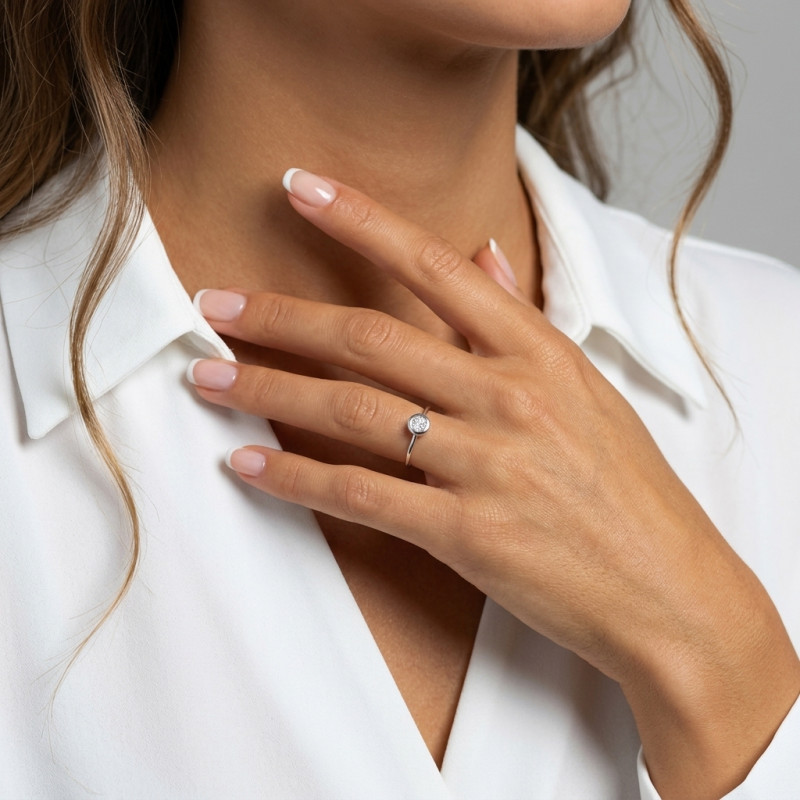 Bague Or Blanc 750 Diamant porté