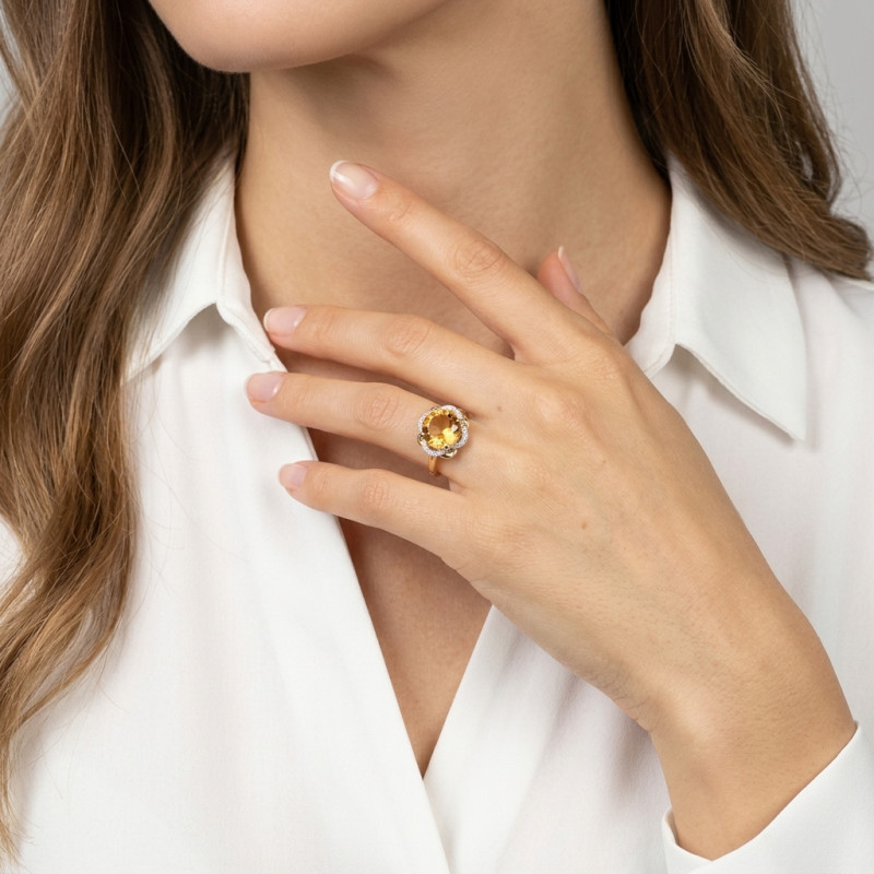 Bague Or Jaune 375 Citrine 10mm et Diamant porté