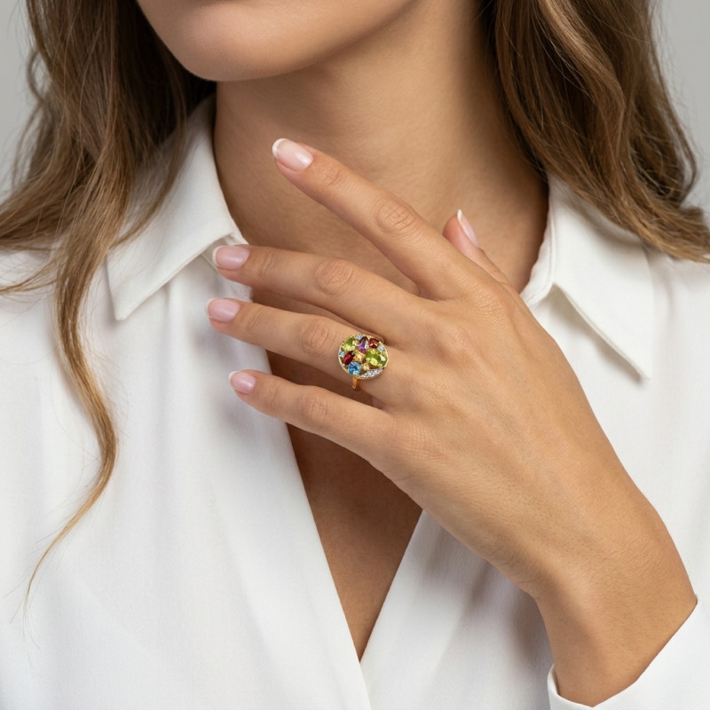 Bague Or Jaune 375 et Pierres fines Multicolores Motif Ovale porté