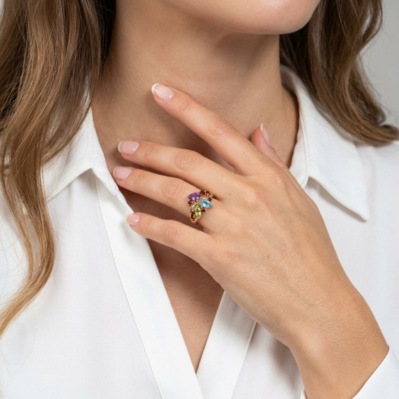 Bague Or jaune 375 et pierres fines  porté