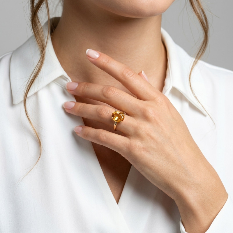 Bague Or Jaune 750 Citrine Ovale 11x9mm porté