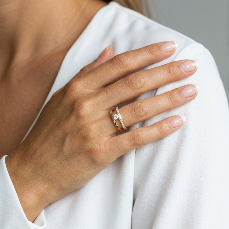 Bague Or Jaune 750 Diamant porté