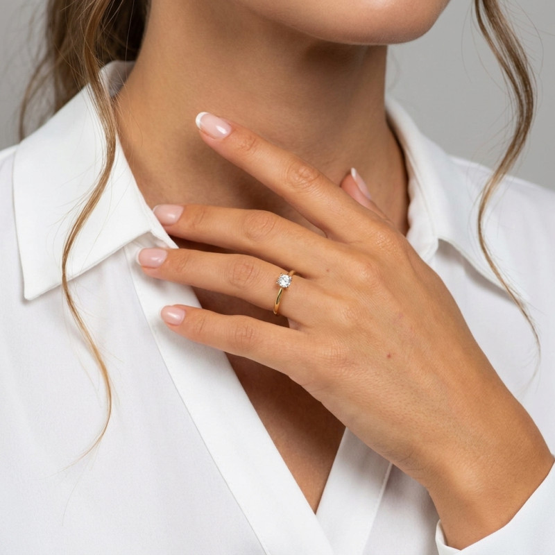 Bague Or jaune Diamant 0,33 carat porté