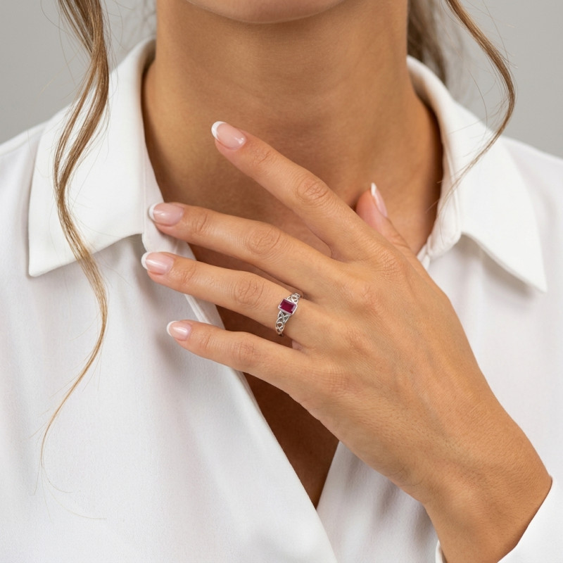 Bague Rhodonite Argent Motif celtique porté
