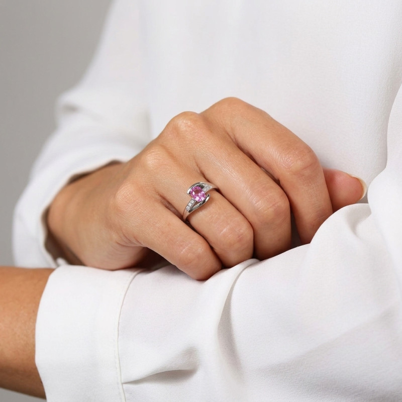 Bague Saphir Rose Ovale et Diamant Or Blanc porté