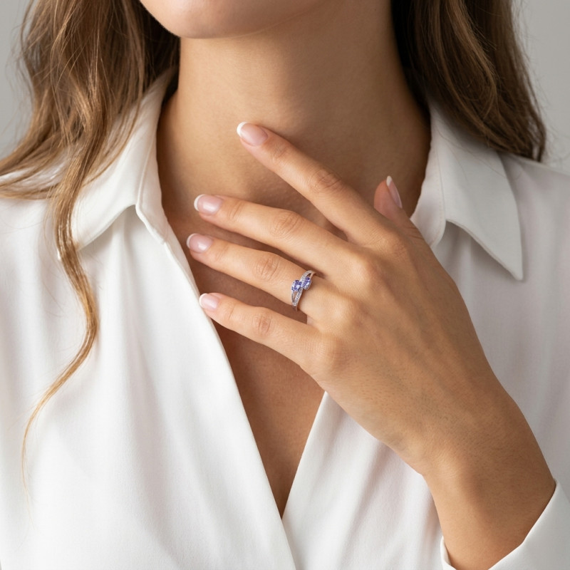 Bague Toi et Moi Tanzanite et Diamant en Or Blanc 375 porté