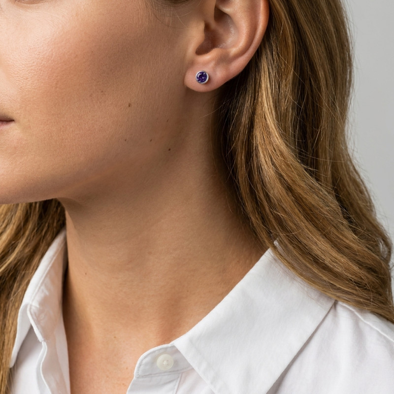 BO Argent Oxyde Violet Rond 4.5mm Serti Clos porté
