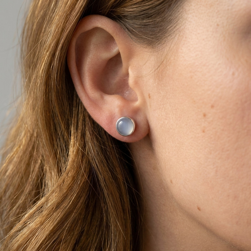 Boucles d'oreilles Argent Calcédoine Bleue 6mm porté