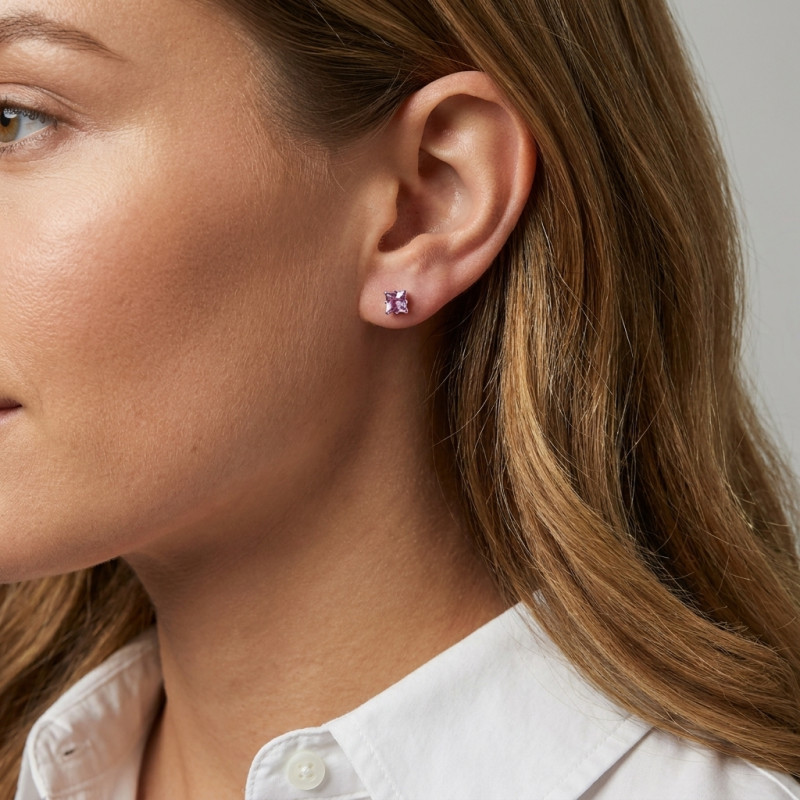 Boucles d'oreilles Argent et Améthyste carrée 4mm porté