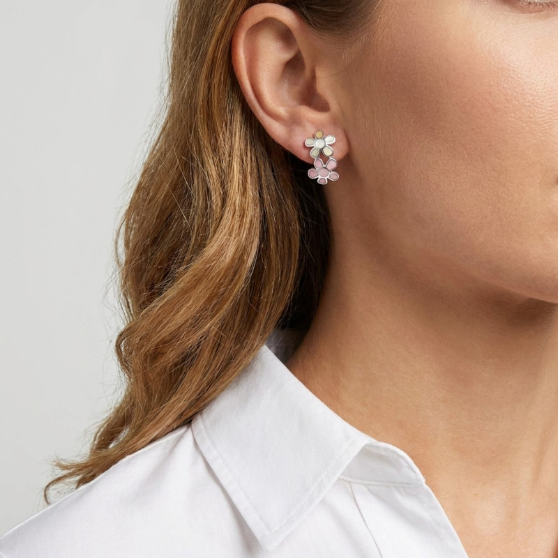 Boucles d'oreilles Argent et Nacre multicolore porté
