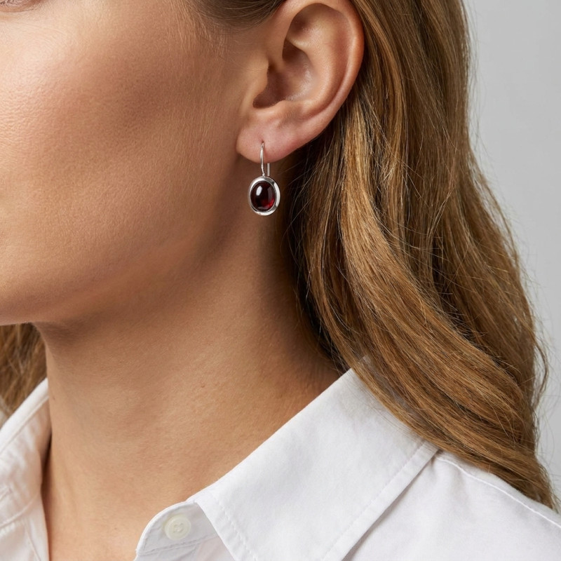 Boucles d'oreilles Argent Grenat Cabochon 10x8mm porté