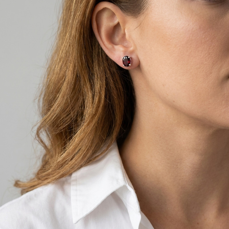 Boucles d'oreilles Argent  Grenat Ovale 8x6mm porté