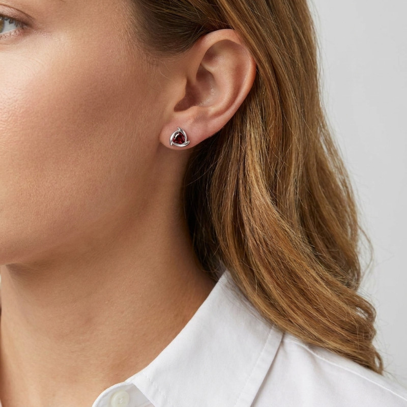 Boucles d'oreilles Argent Grenat porté