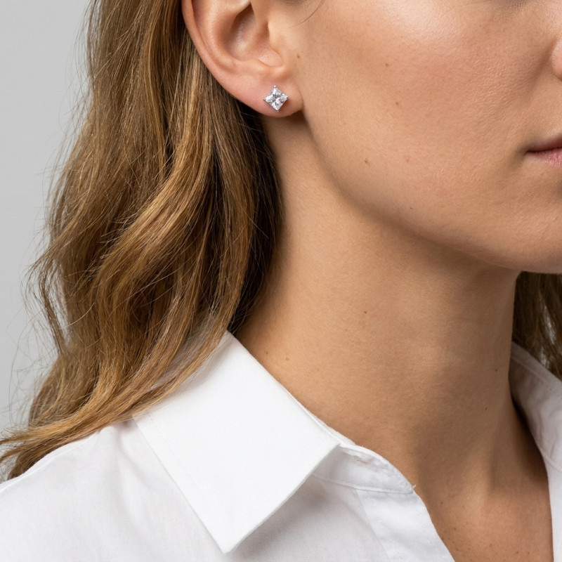 Boucles d'oreilles Argent Oxyde carré 5mm porté