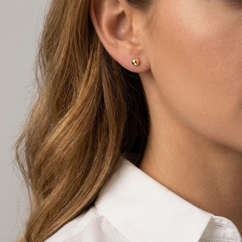 Boucles d'oreilles Boules 4mm en  Or Jaune 375 porté