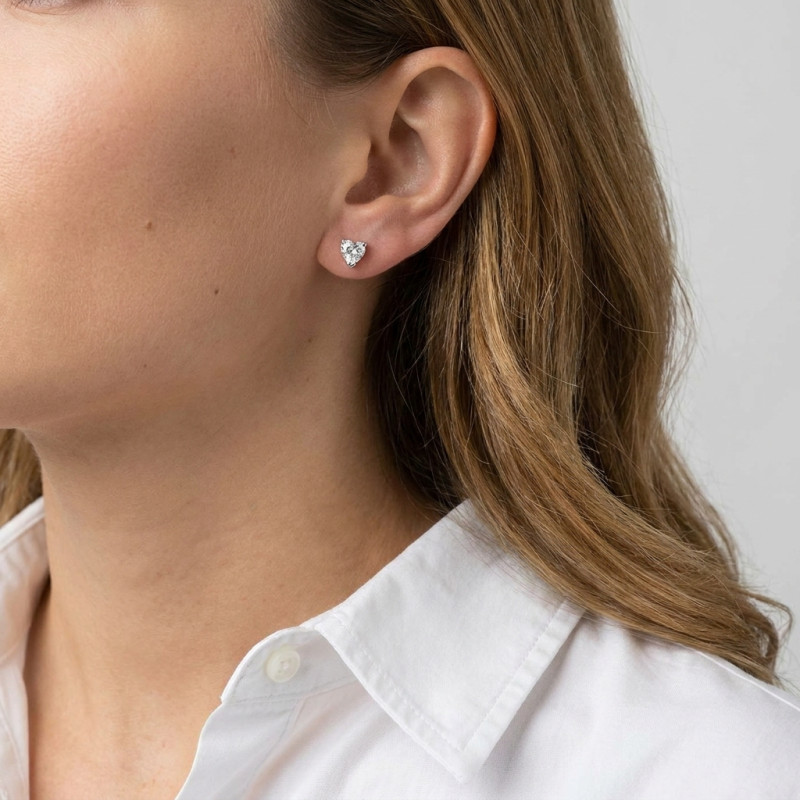 Boucles d'oreilles Coeur Argent 925 Rhodié Oxyde de zirconium porté