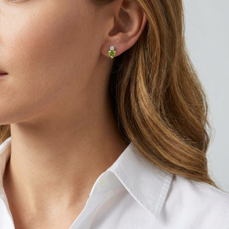 Boucles d'oreilles Coeur Argent 925 Rhodié Péridot et Oxyde porté