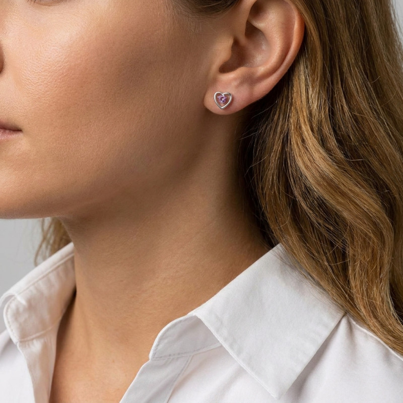Boucles d'oreilles Coeur Or blanc 375 et Améthyste porté
