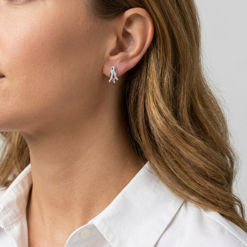 Boucles d'oreilles en Argent 925 rhodié et oxyde de zirconium porté