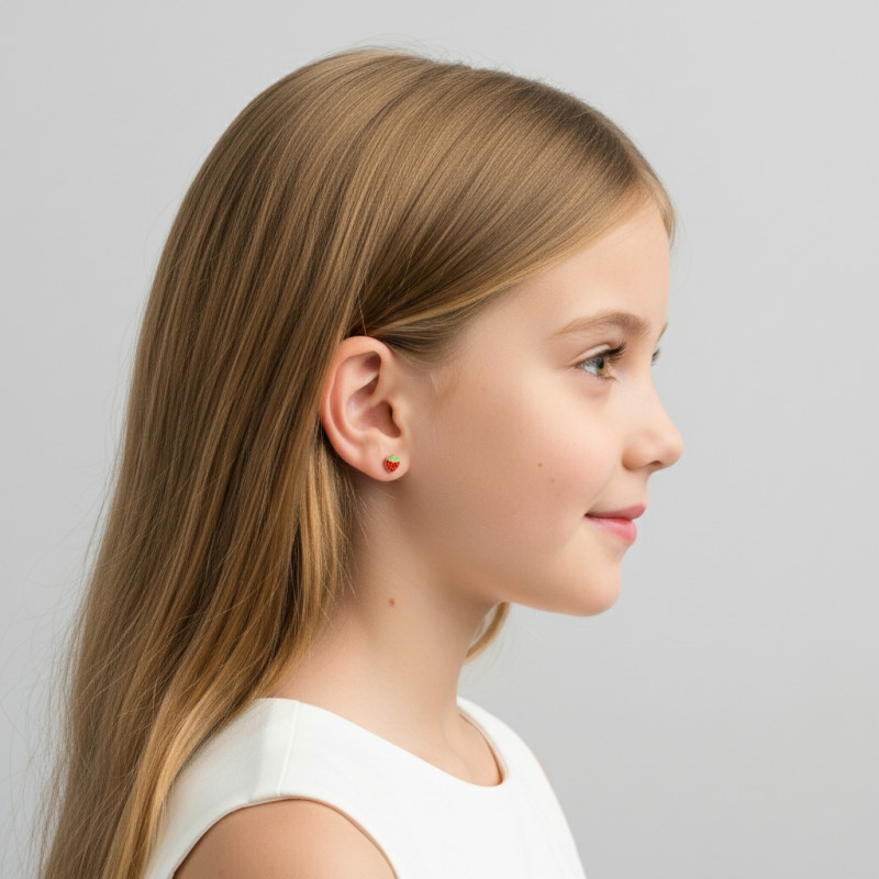 Boucles d'oreilles Fraise Or Jaune 375  porté