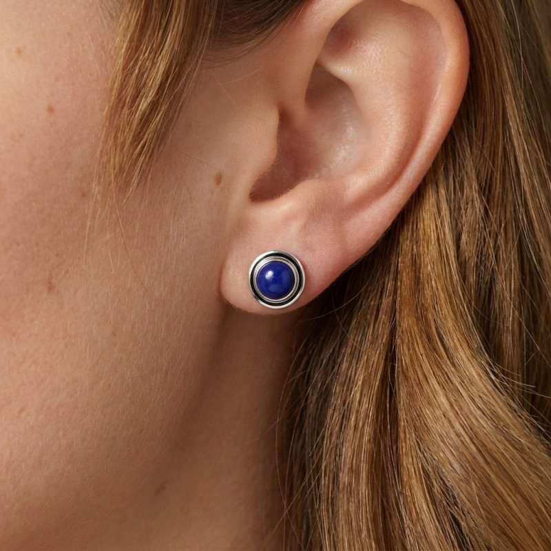 Boucles d'oreilles Lapis Lazuli Cabochon 8mm en Argent porté