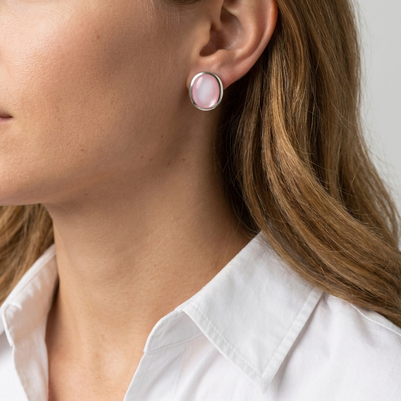 Boucles d'oreilles Nacre rose Ovale 14x16mm porté