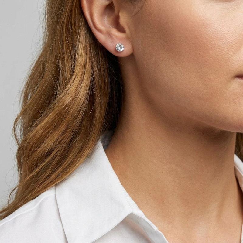 Boucles d'oreilles Or blanc 375 Aigue Marine Ronde 5mm porté