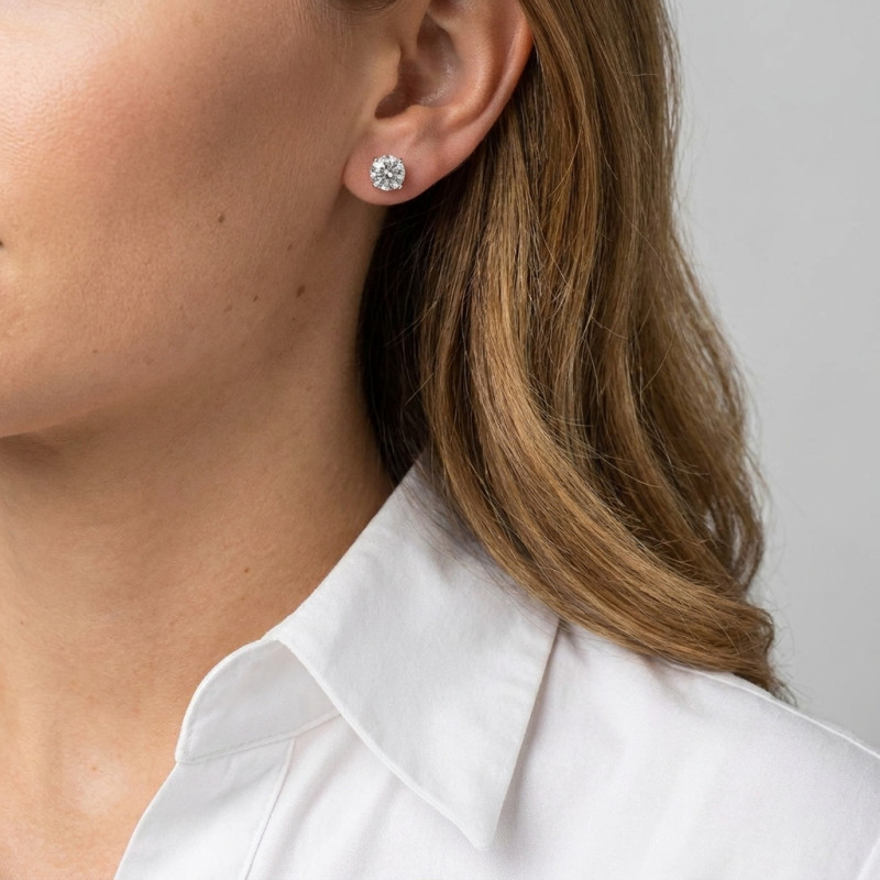Boucles d'oreilles Or Blanc 750 Aigue Marine 6mm porté