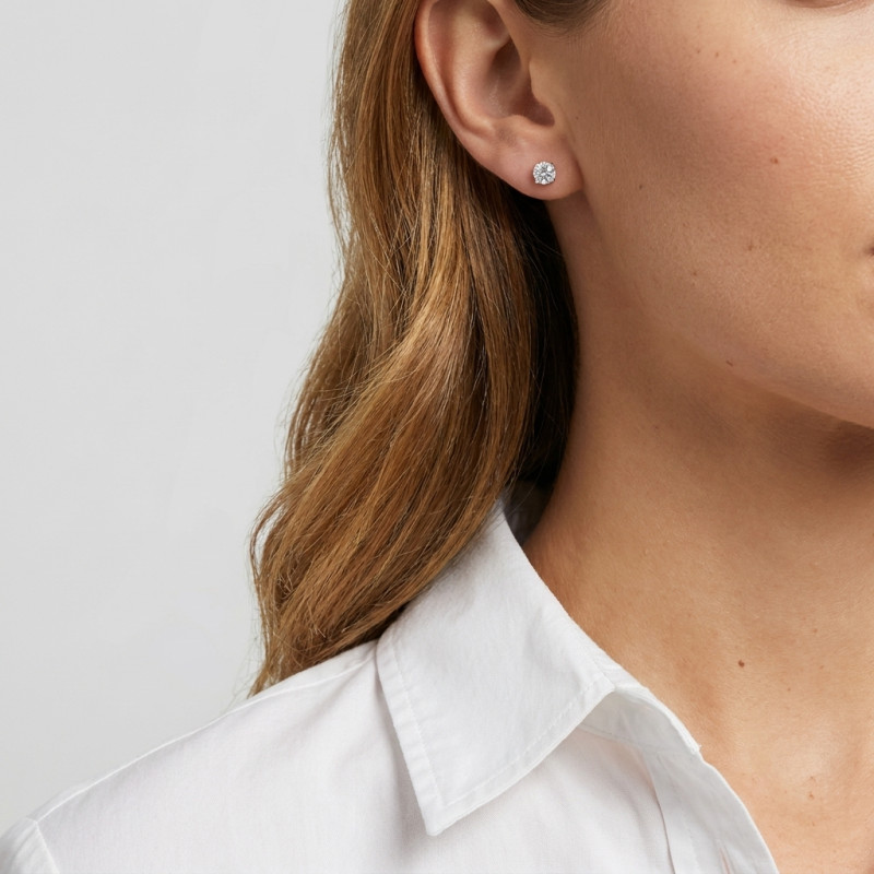 Boucles d'oreilles Or Blanc Diamant 0.79ct porté