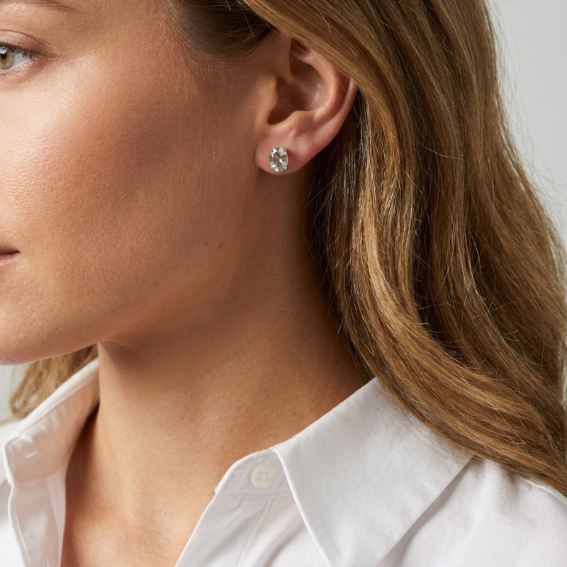 Boucles d'oreilles Or Jaune 750 Aigue Marine Ovale 8x6mm porté
