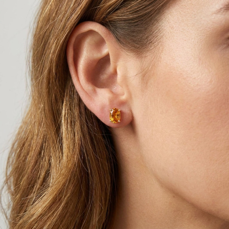 Boucles d'oreilles Or Jaune 750 Citrine Ovale 7x5mm porté